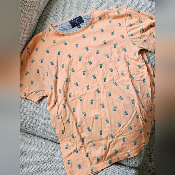 🎁Nickel & iron blue pineapple tshirt - Picture 2 of 5